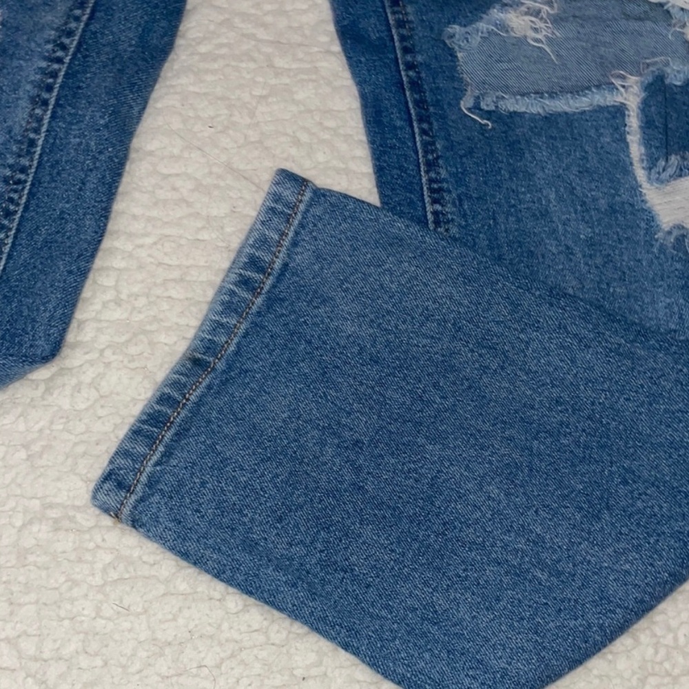 Stylish Blue Distressed Women's Jeans - Picture 5 of 7